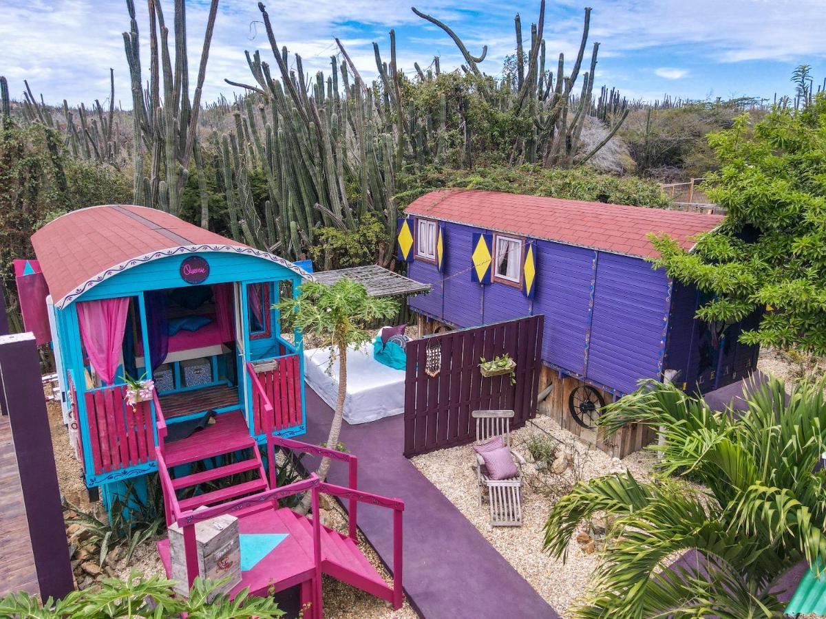 Mammaloe Bed & Breakfast Oranjestad Exterior photo